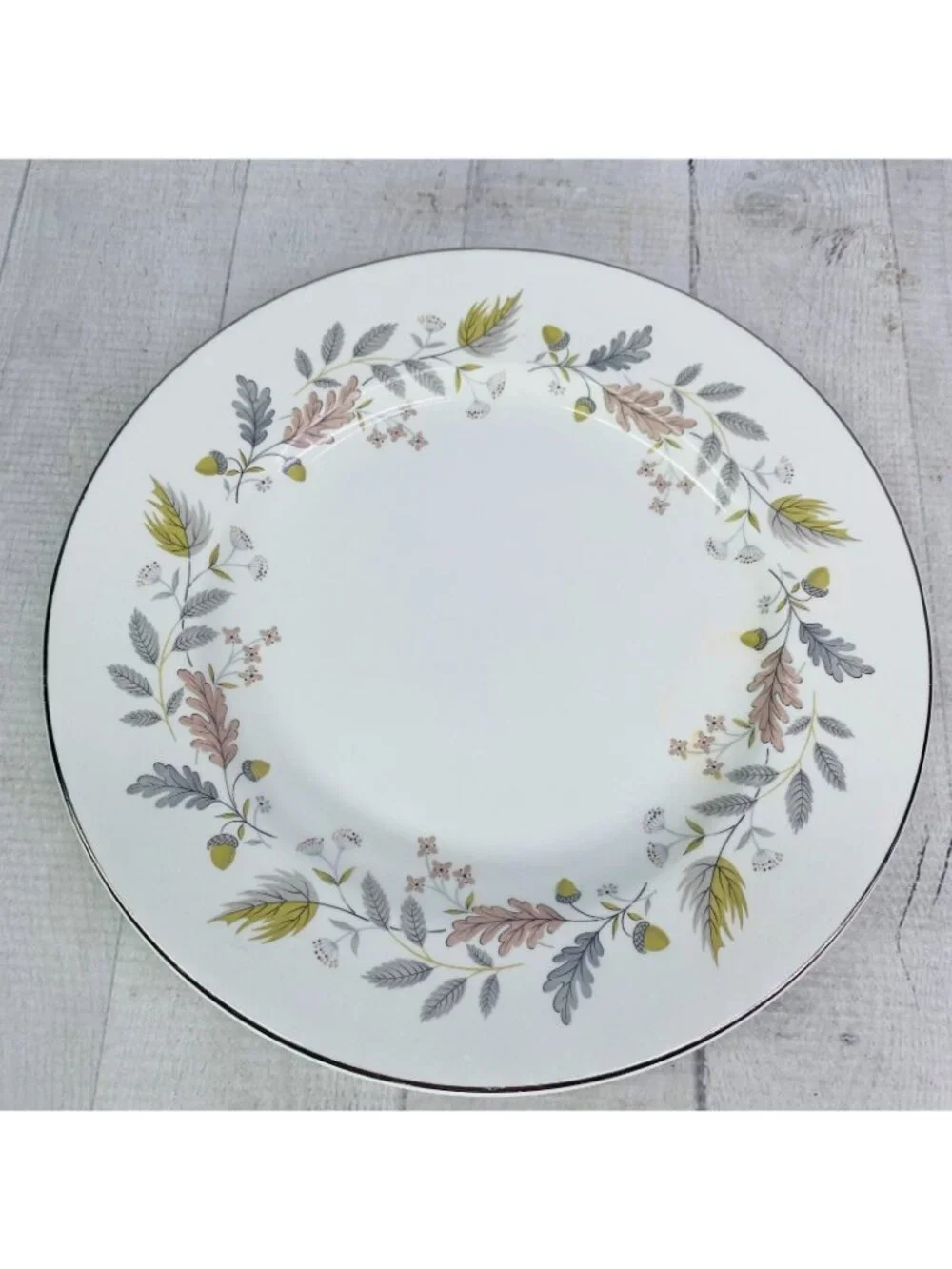 Johnson Brothers LYNTON OLDER SNOWHITE Floral England China Dinner Plate Set 4